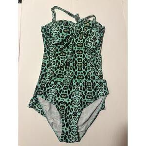 VENUS Green Leopard Print One Piece Swimsuit